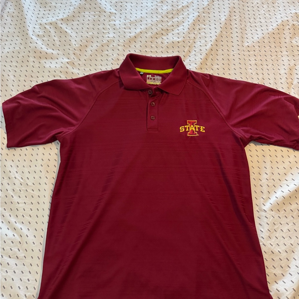 Iowa State Under ArmourPolo Shirt with Classic Design and Ribbed Collar